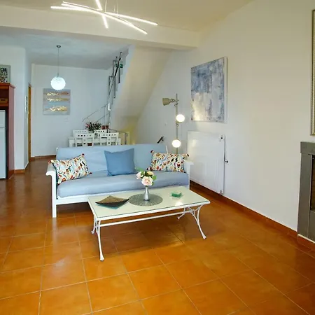 Castellina & Emmanouela Villa Almirída